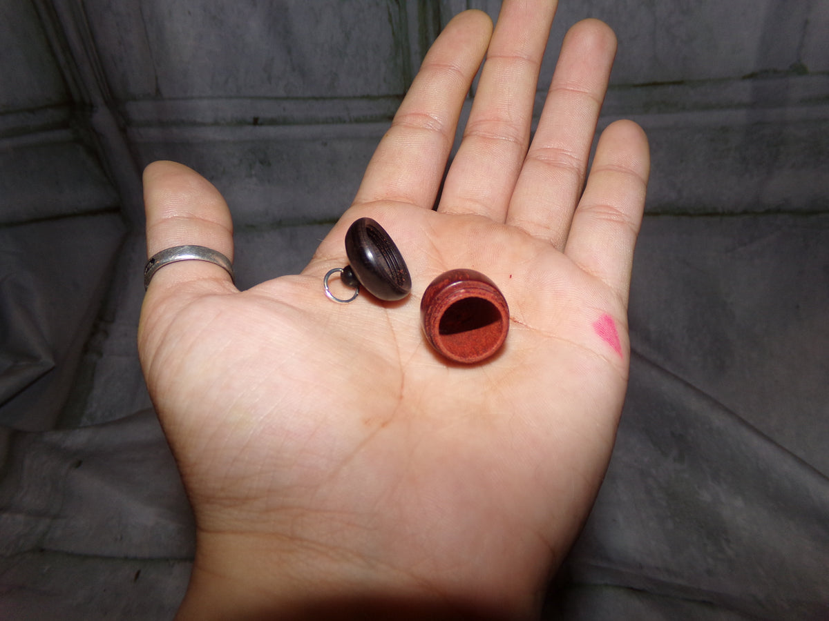 Acorn Capsule