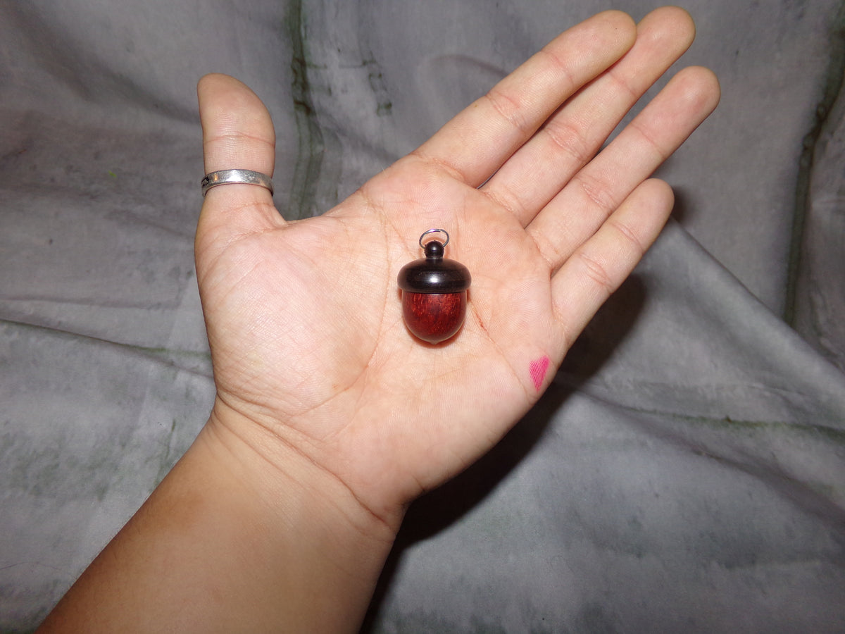 Acorn Capsule