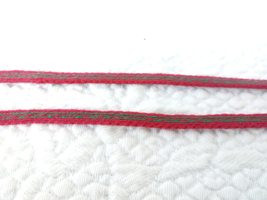 Green and Red Narrow Osberg Wool Trim